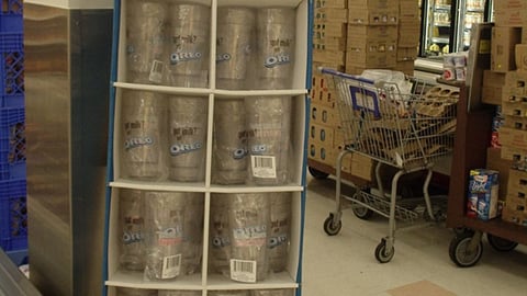 Oreo Tumbler Offer Shipper