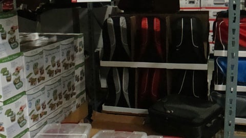 BJ's Rubbermaid TakeAlongs Merchandising