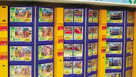 Toys "R" Us Seasonal Environment