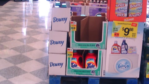 Tide/Downy/Bounce with Febreze Pallet Display