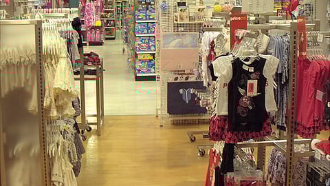 Toys "R" Us Combined Format 'Babies' Merchandising