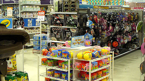 Toys "R" Us Combined Format 'Toys' Merchandising