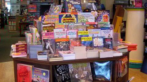 Barnes & Noble Halloween Table Display 