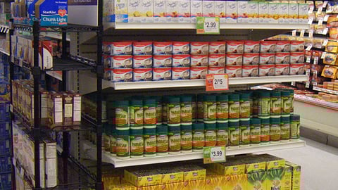 Giant-Landover Kraft 'Huddle To Fight Hunger' Endcap