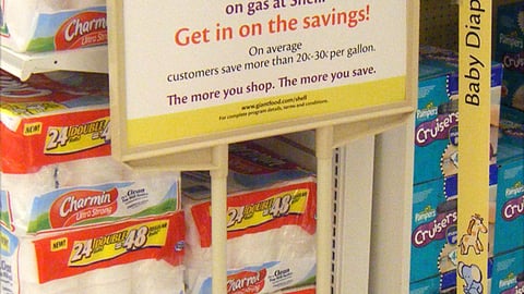 Giant-Landover Shell Stanchion Sign