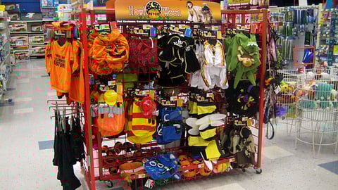 Petco Howl-O-Ween Floorstand