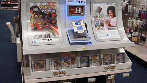 Nintendo DS Endcap