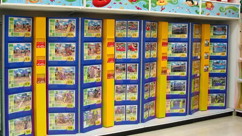 Toys "R" Us Seasonal Environment