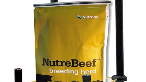 NutreBeef Boxing Ring Feed Display