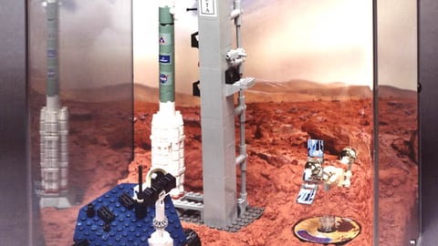 LEGO Discovery Channel Model Case