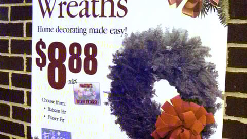 Giant-Carlisle Outdoor Wreaths Banner