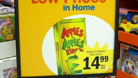 Fry's 'New Low Prices' Stanchion