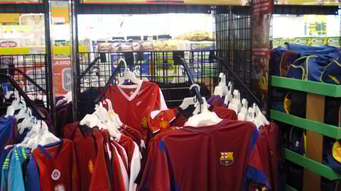 Más Club World Soccer Merchandising