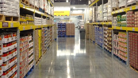 Más Club Canned Goods Aisle