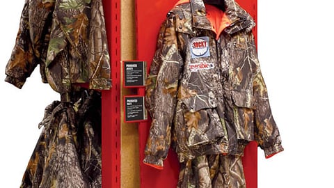 Rocky Apparel Floorstand