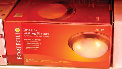 Lowe's Portfolio Lighting Bilingual Packaging