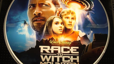 "Race to Witch Mountain" Movie Sign