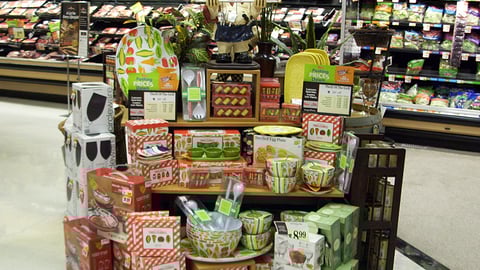 Fry's Marketplace Dinnerware Vignette