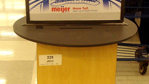 Meijer 'Ultimate Football' Entry Stand