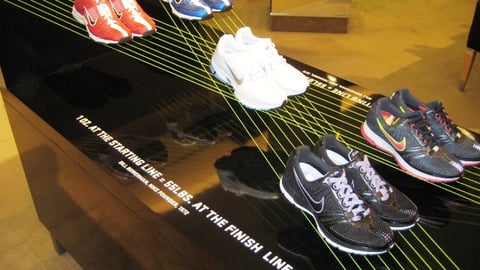 Nike Flywire Shoe Table