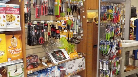 Publix Apron's Kitchen Utensils In-Line Display