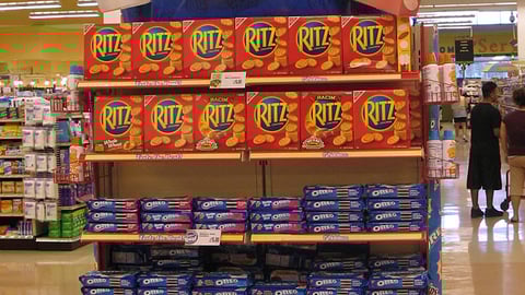 Nabisco "Taste the Best" Endcap