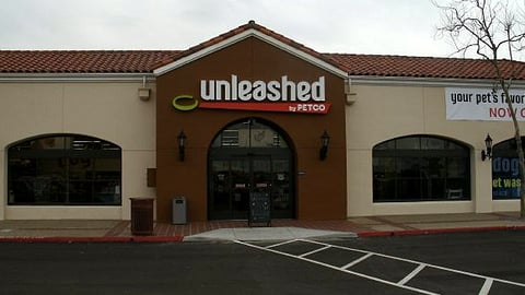 Unleashed By Petco Exterior