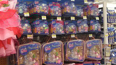 Littlest Pet Shop In-line Display