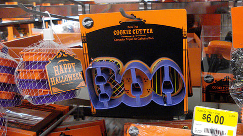 Wilton Walmart Halloween Packaging