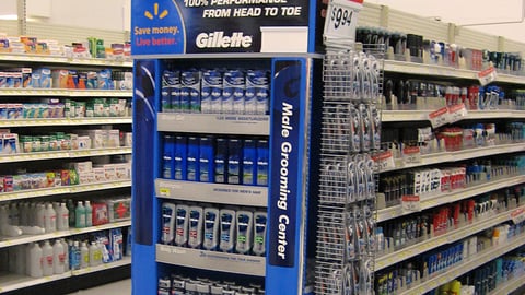 Gillette Male Grooming Center Endcap