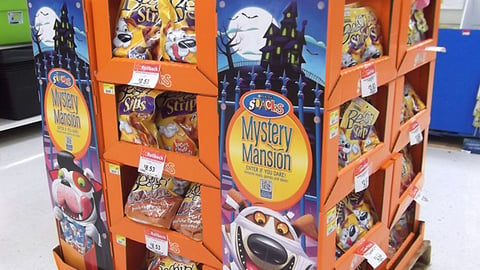 Purina Walmart 'Mystery Mansion' Pallet Display