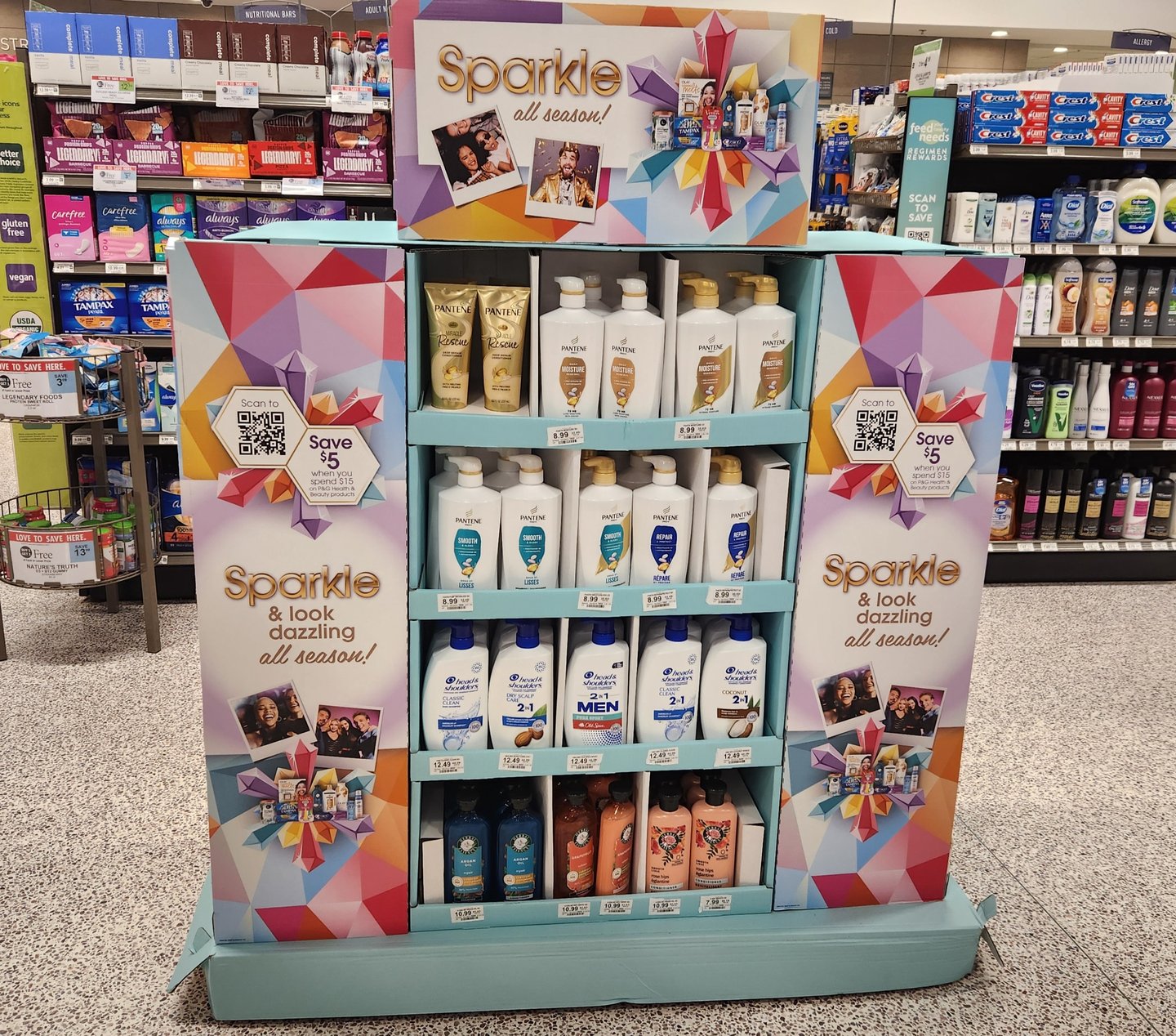 P&G publix holiday display