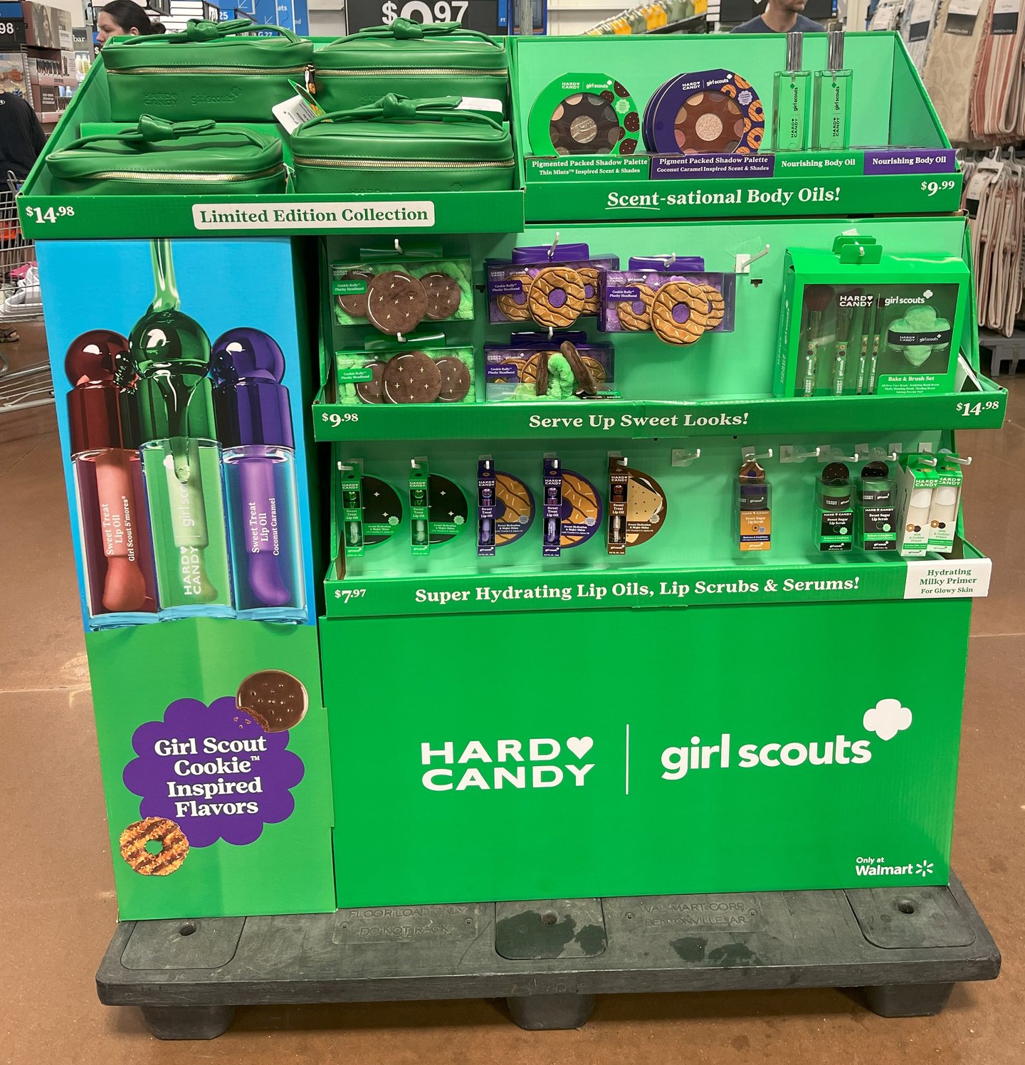 Hardy Candy Walmart Pallet Display