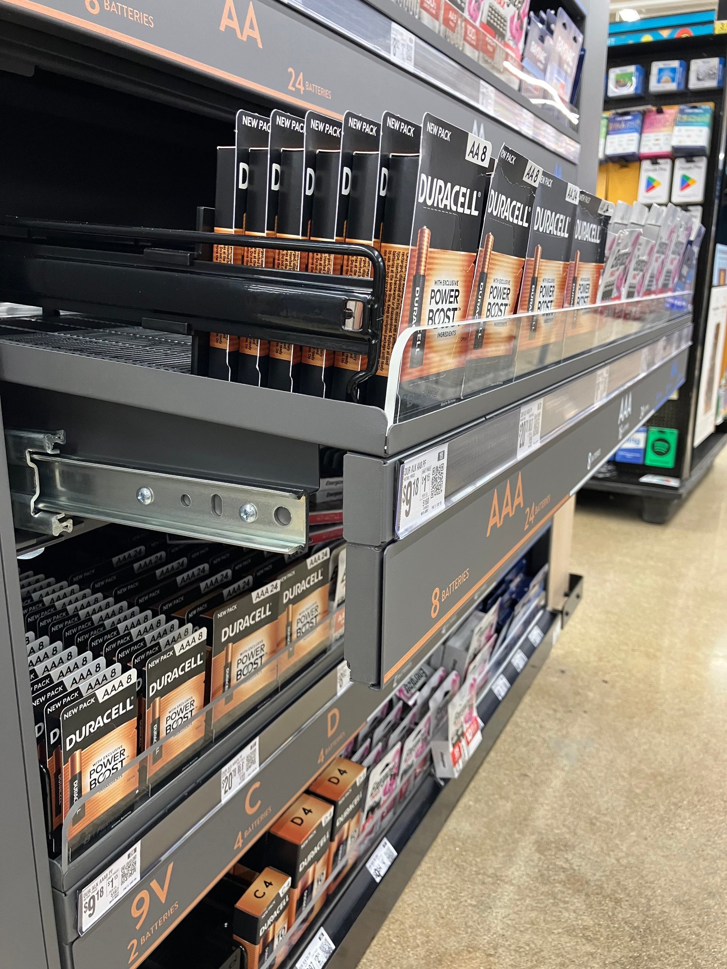 Duracell battery center – display shelf