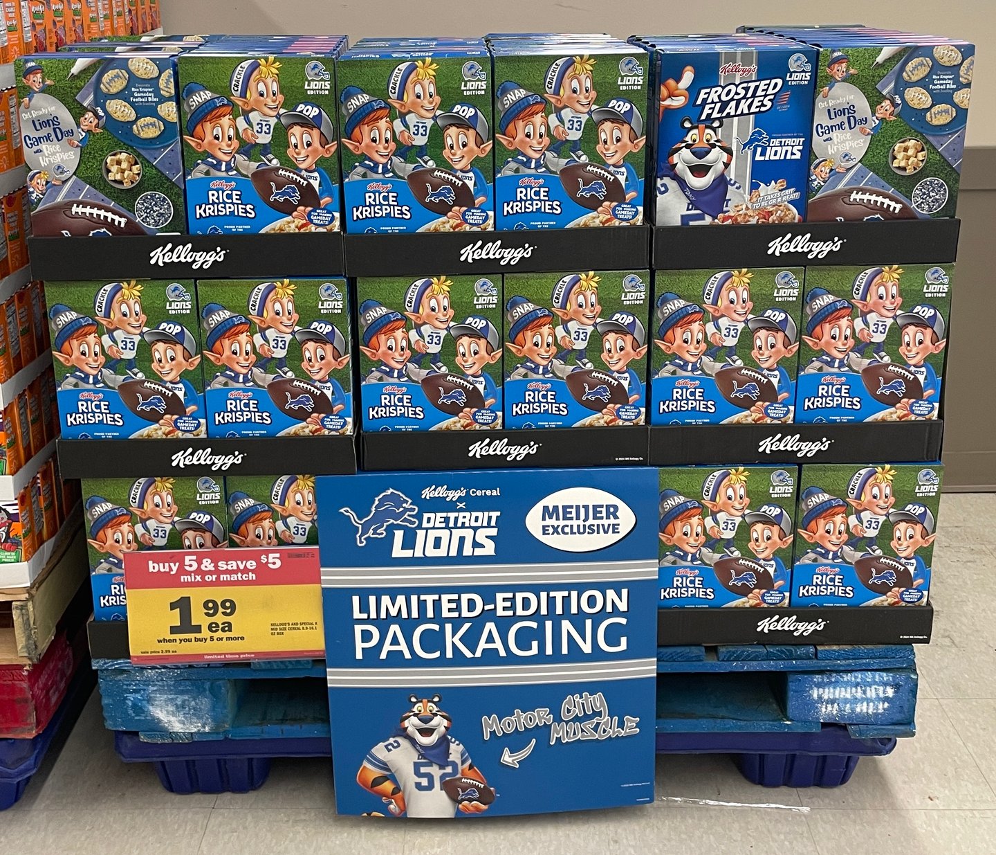 Kellogg's Meijer Detroit Lions Pallet Display