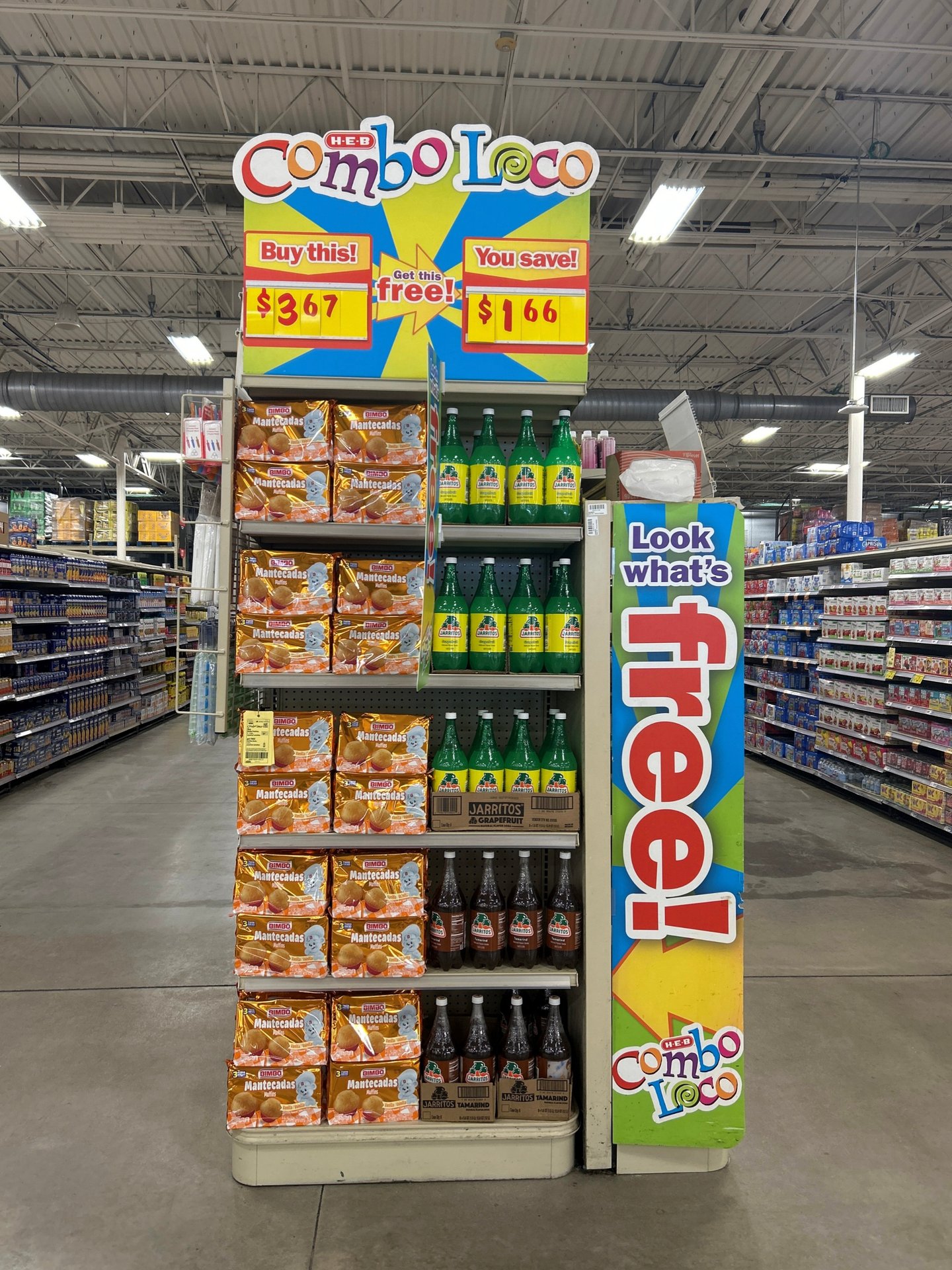 H-E-B "Combo Loco" endcap - Bimbo and Jarritos