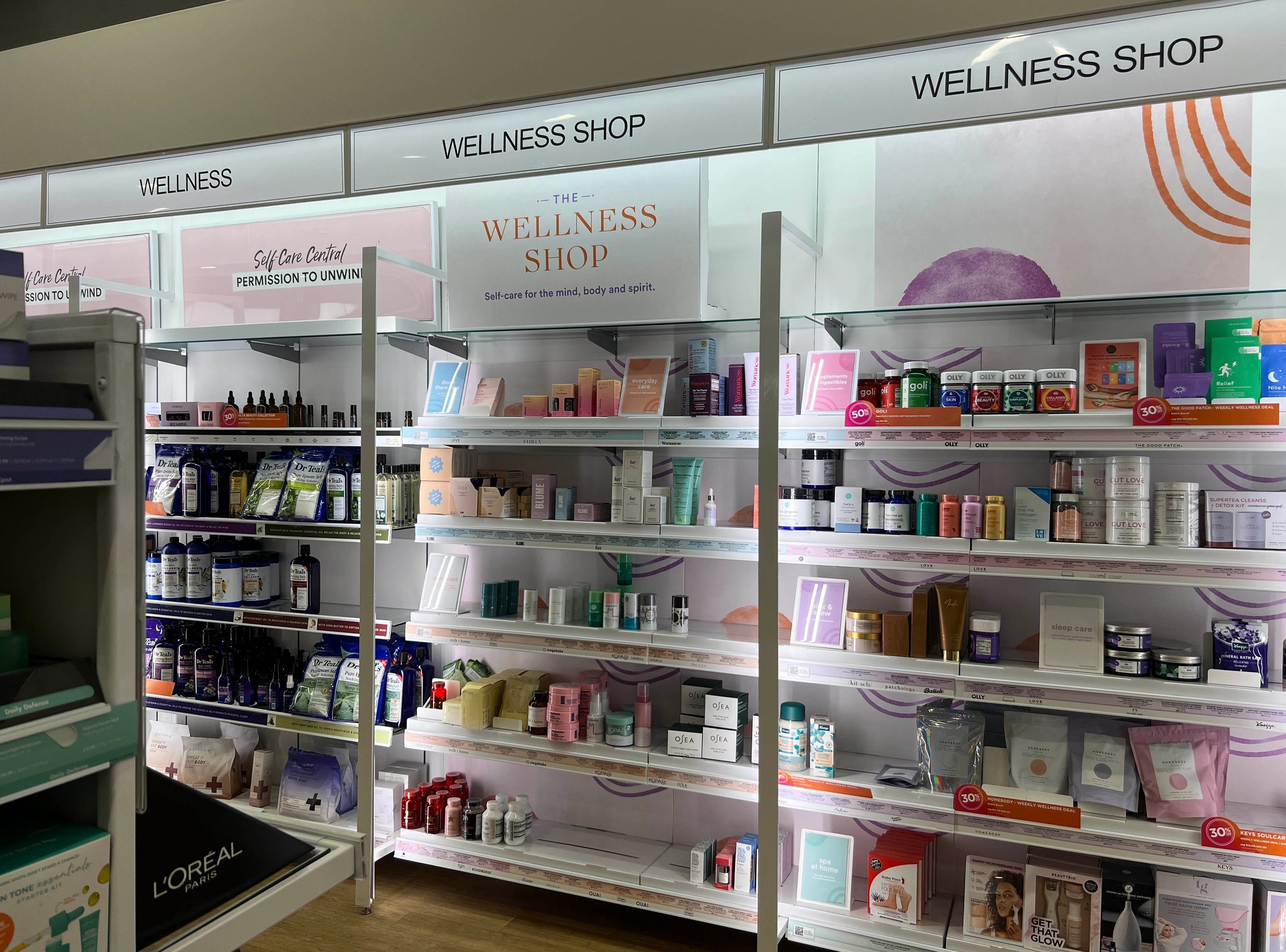 stee Lauder 'Let Silk-Soft Sink In' Endcap Display 