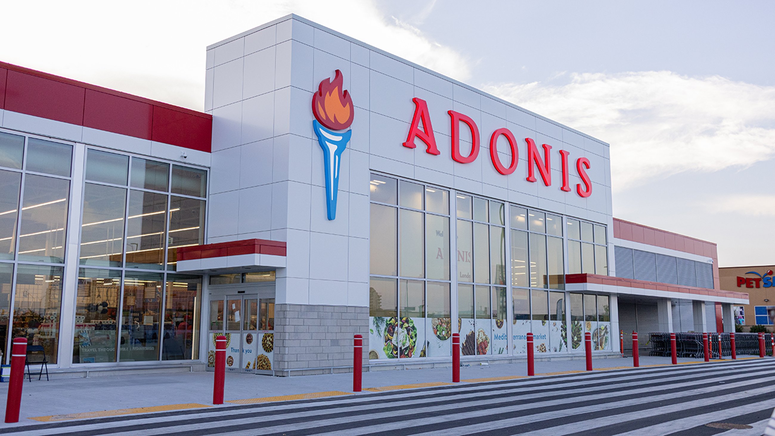 adonis exterior