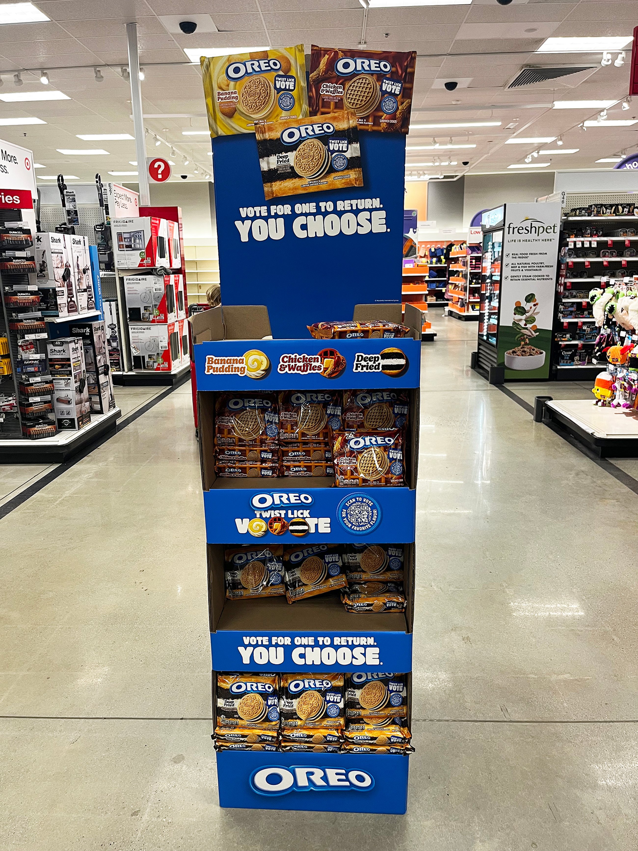 Oreo Target floorstand