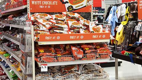 Target Reese's 'White Chocolate' Halloween Endcap