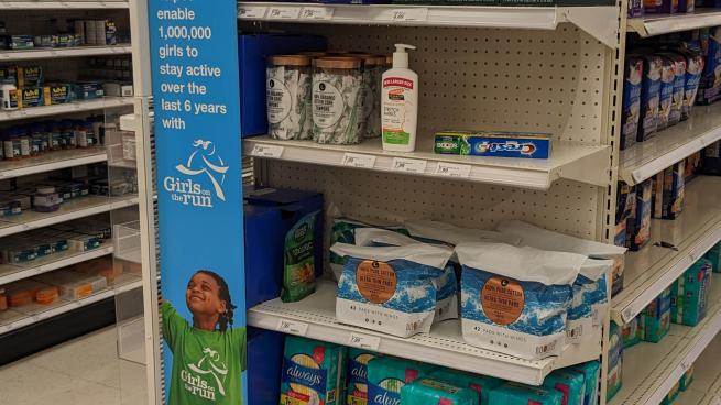 tampax endcap
