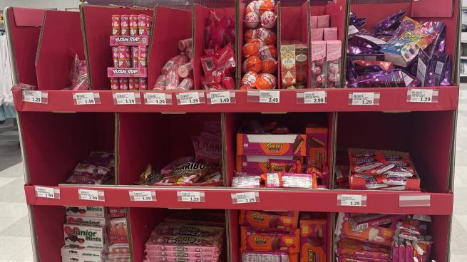 valentine's Day pallet