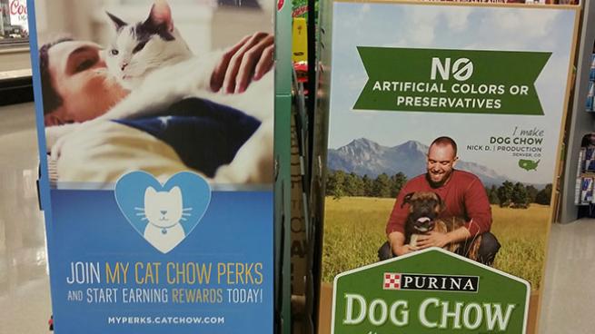 Purina My Cat Chow Perks Pallet Display Path to Purchase Institute