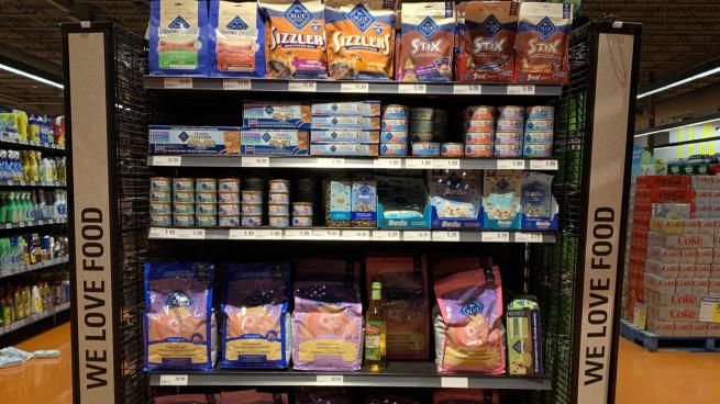 Loblaws Blue Buffalo Endcap Display