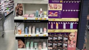 Walmart Versed, Kiss Endcap Displays